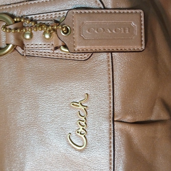 Coach - Picture 7 of 14